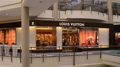 louis vuitton yonge st|Louis Vuitton store locations.